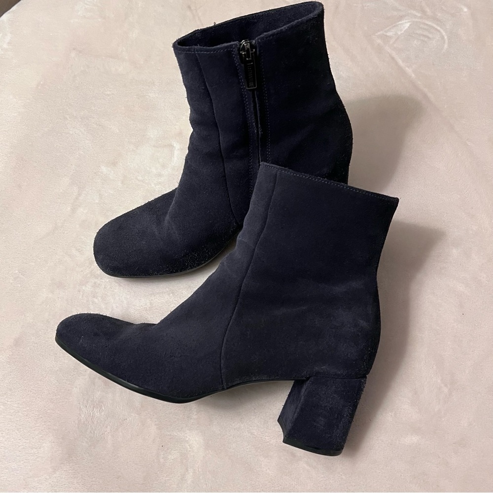 La Canadienne Joanie navy blue suede booties 8